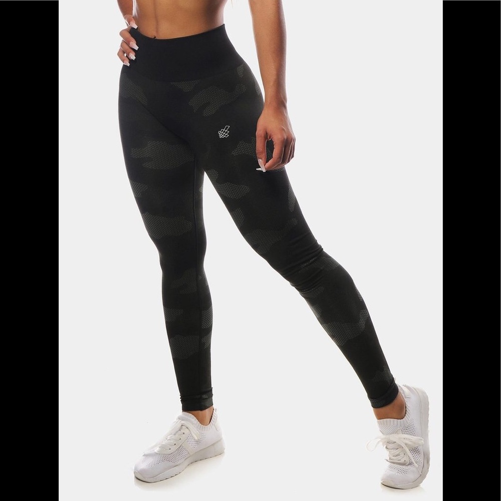 NWOT Jed North Black Camo Leggings Sz XS/S